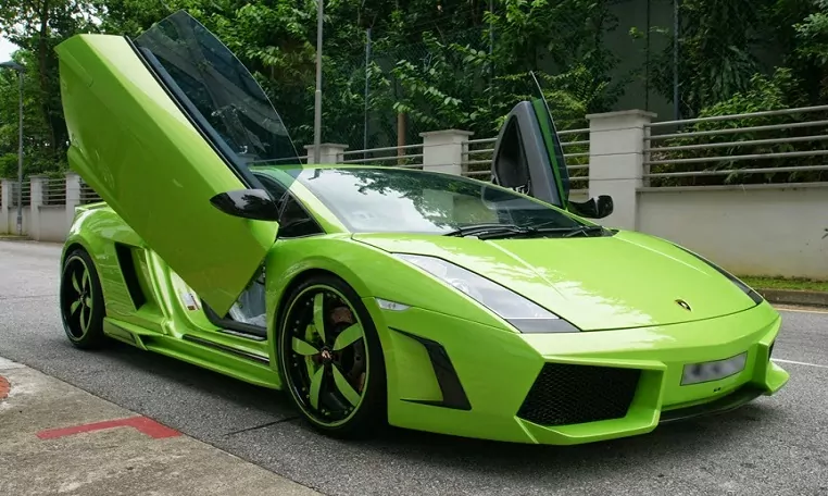 Lamborghini Roadster rental in Dubai 
