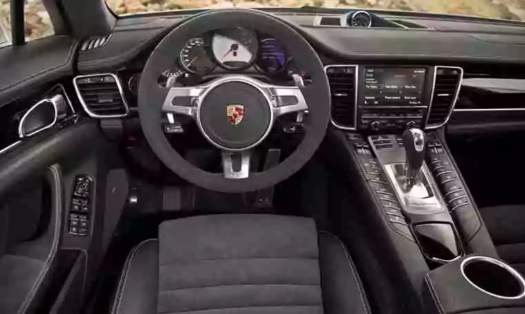 Porsche Panamera GTS Hire In Dubai 